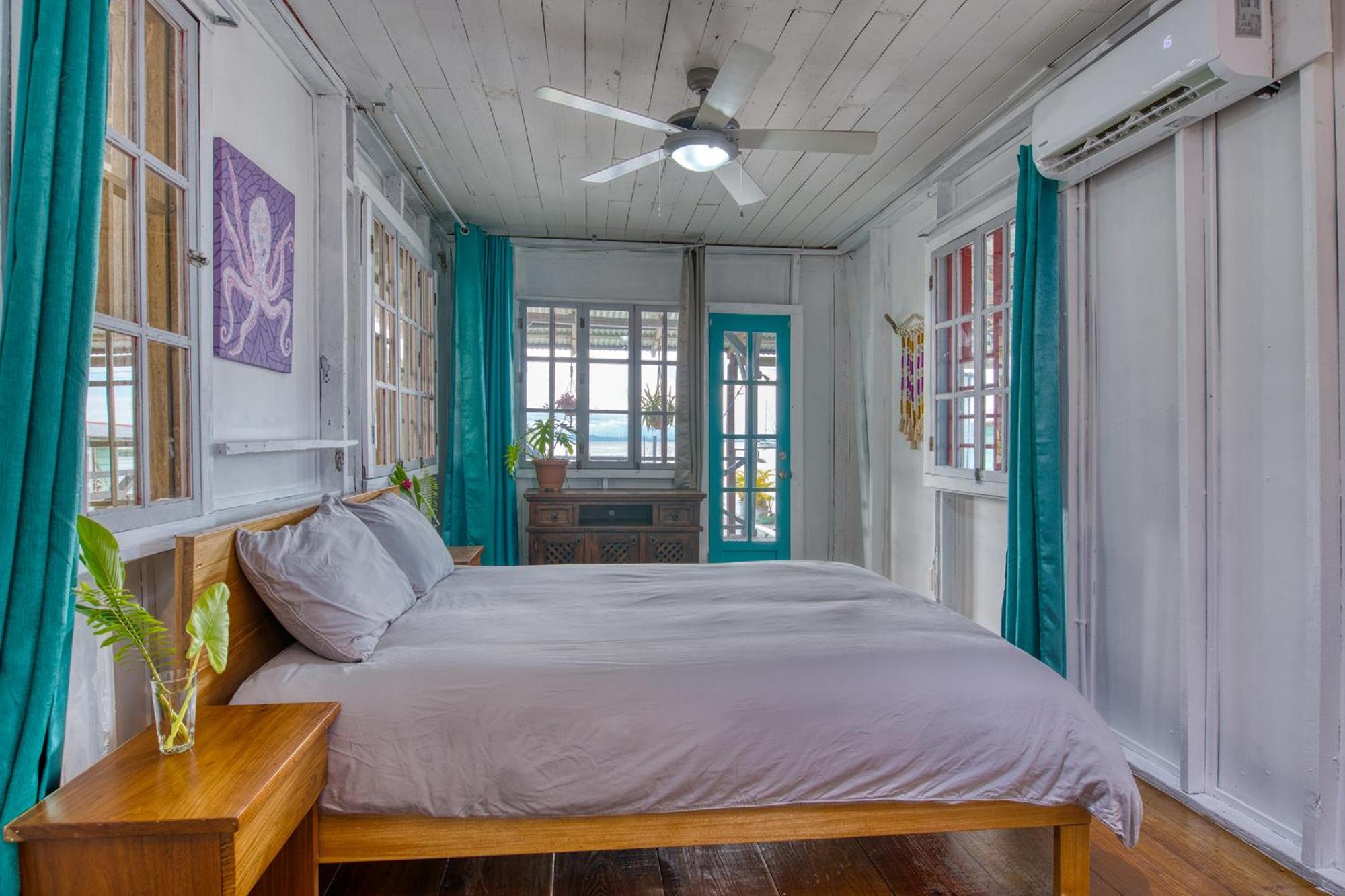 Saigon Bay Bed & Breakfast Bocas del Toro Zewnętrze zdjęcie